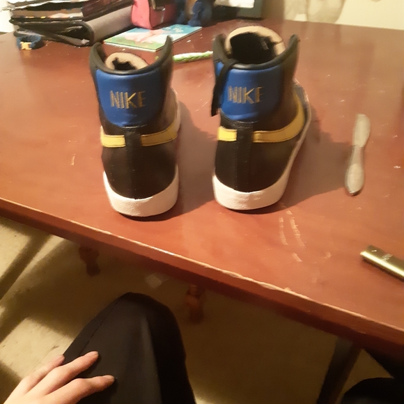 Nike Blazwr Mid Peace, Love & Basketball - Picture 2 of 3